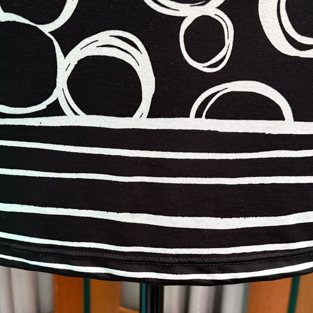 Chico's Monochrome Circle Pattern Blouse - image 4